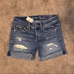 American Eagle boy midi shorts